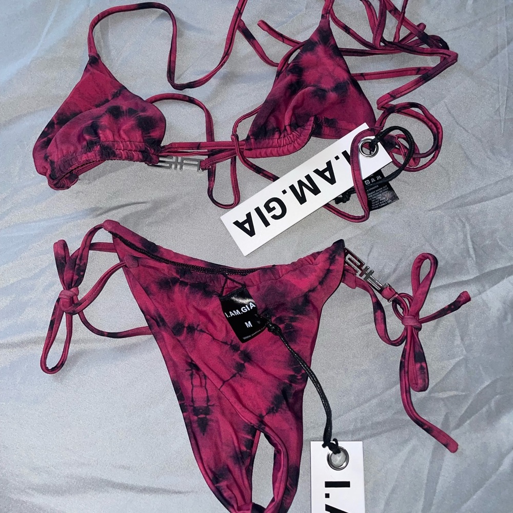 I AM GIA BIKINI